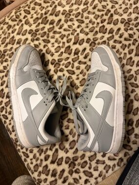 Nike Low-Top Sneakers in Gray & White